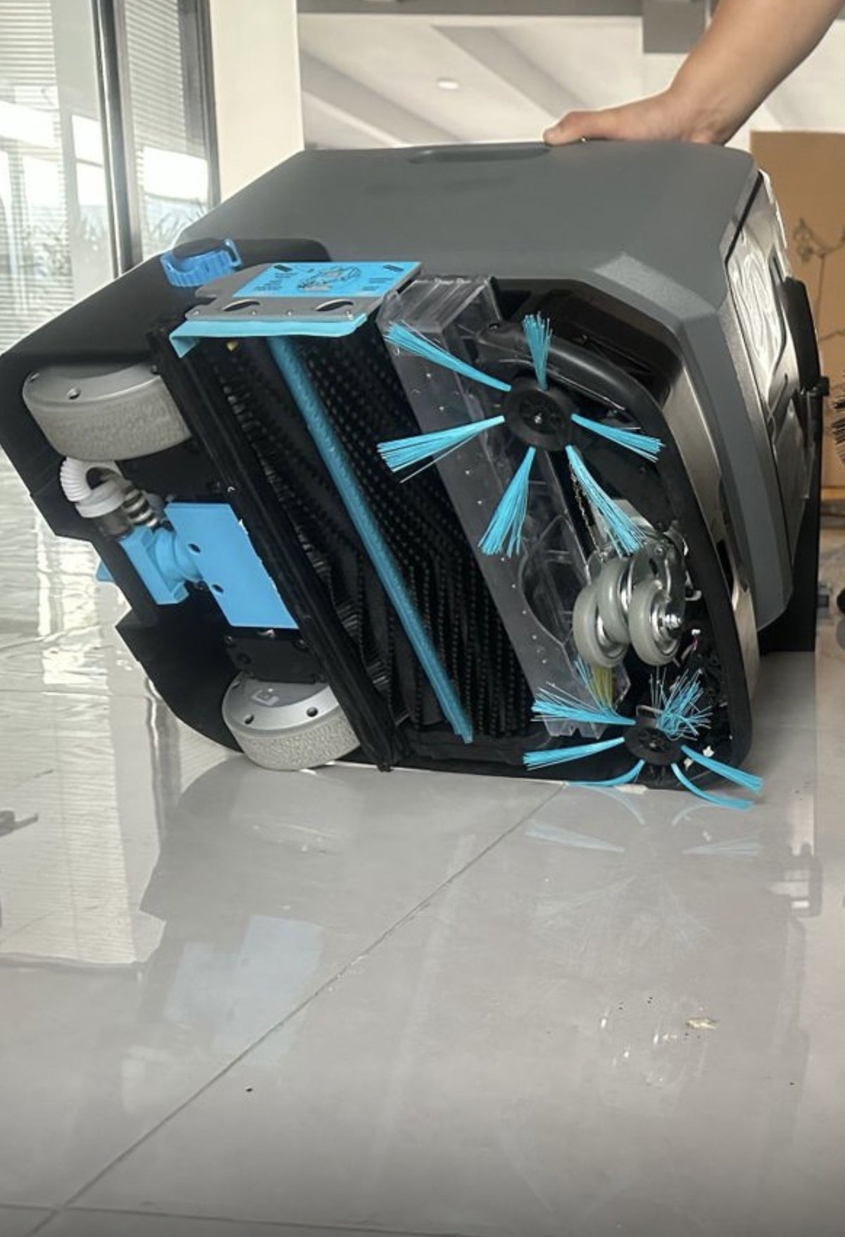 DryMaster Autonomous Robotic Floor Scrubber