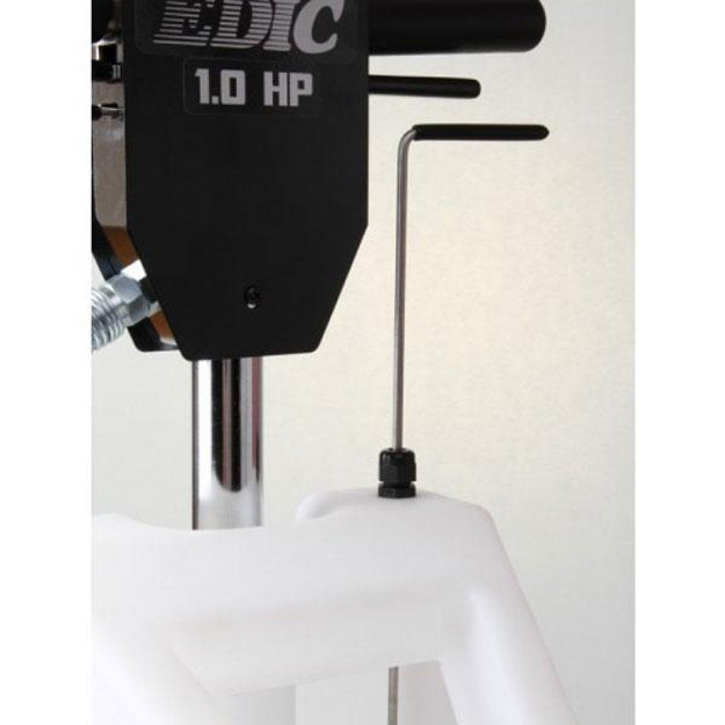 390AC Shampoo Tank - 4 Gallon-valve